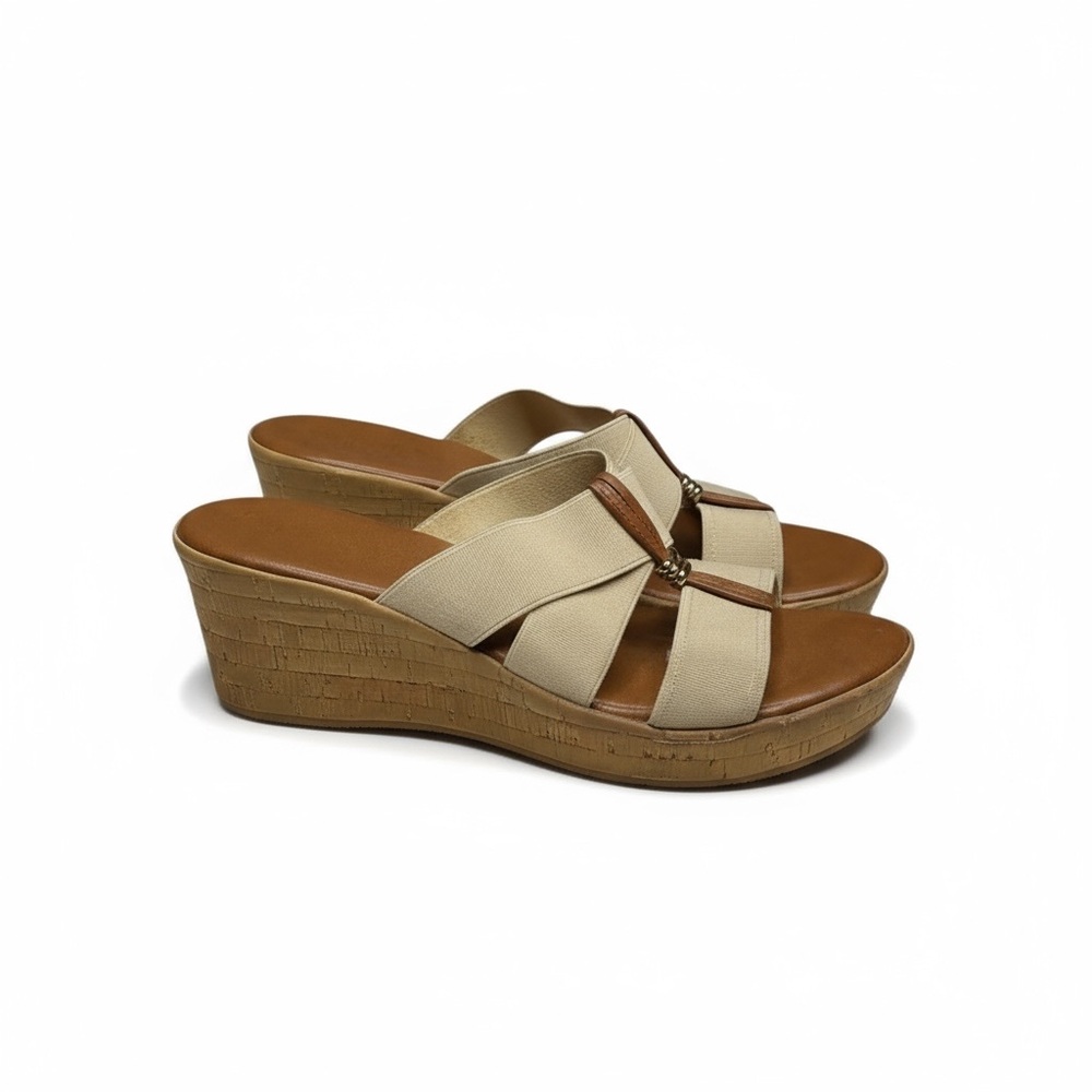 Italian Shoemakers ✵ Platform Wedge Slide Sandals ✵ Taupe + Gold Hardware ✵ 8.5M